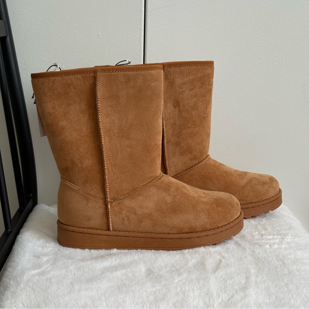 Arizona Jean Company Brown Suede Winter Boots